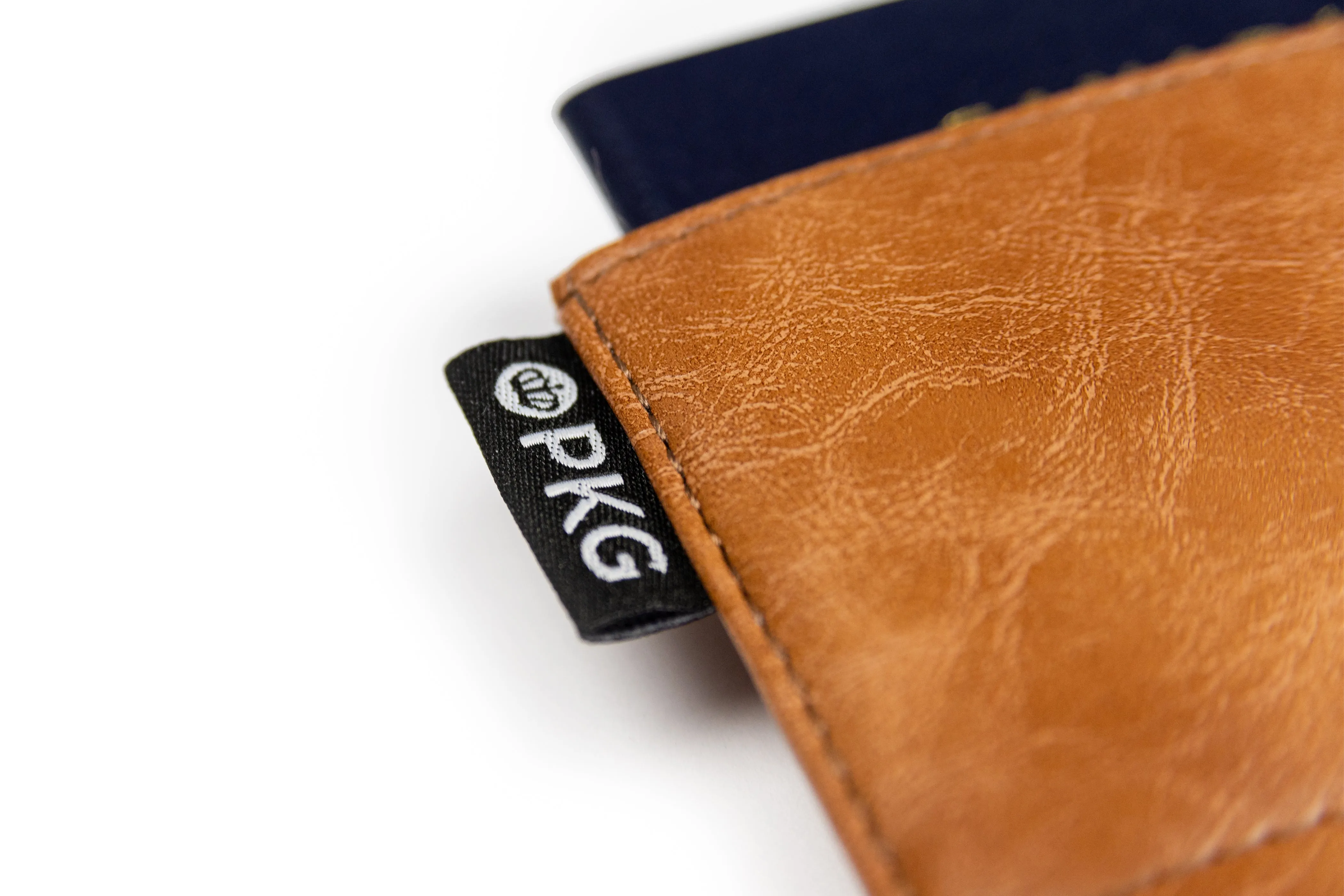 Perry - Passport wallet